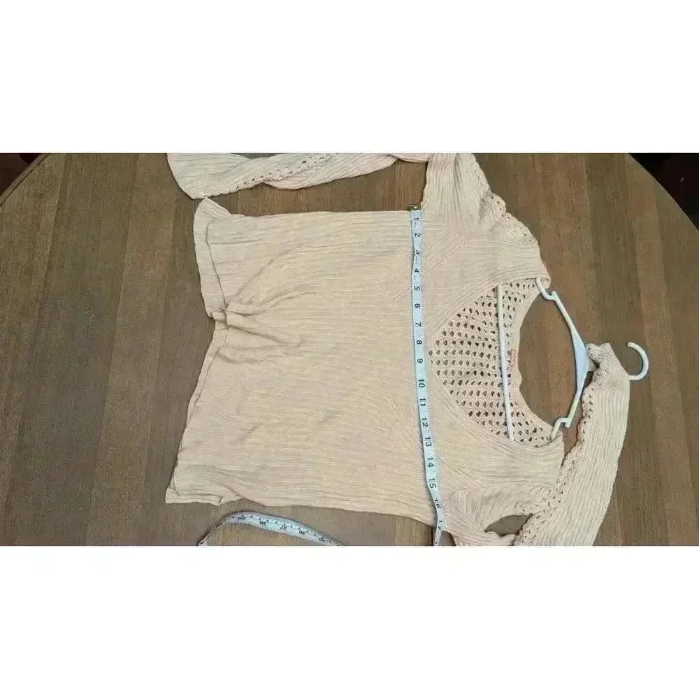 Free People cream colored cropped sweater size M - Picture 5 of 6